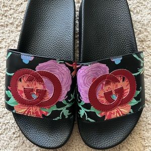 Gucci slides size 7
